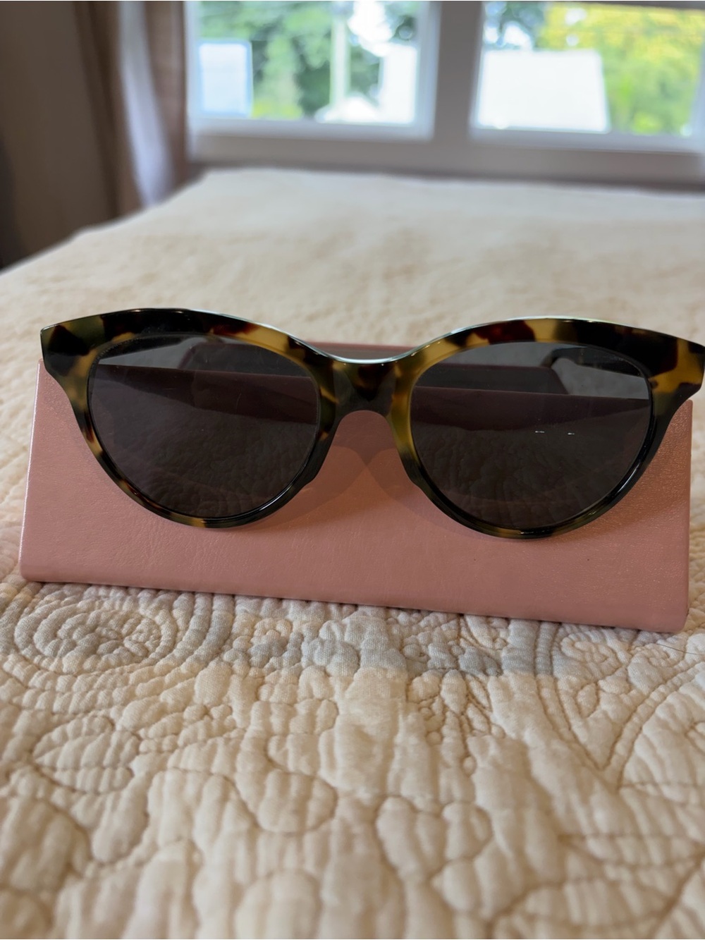 Warby Parker Tortoise Shell Round Cat-Eye Sunglasses - Brown/Black